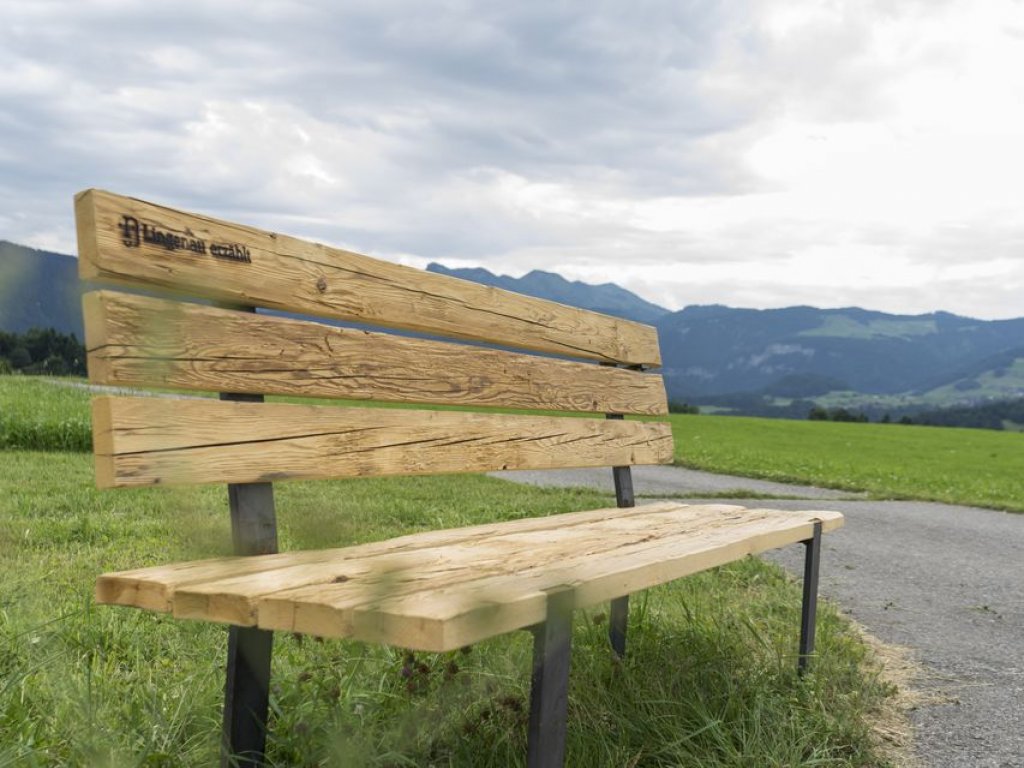 Erzählbänkle in Lingenau im Bregenzerwald