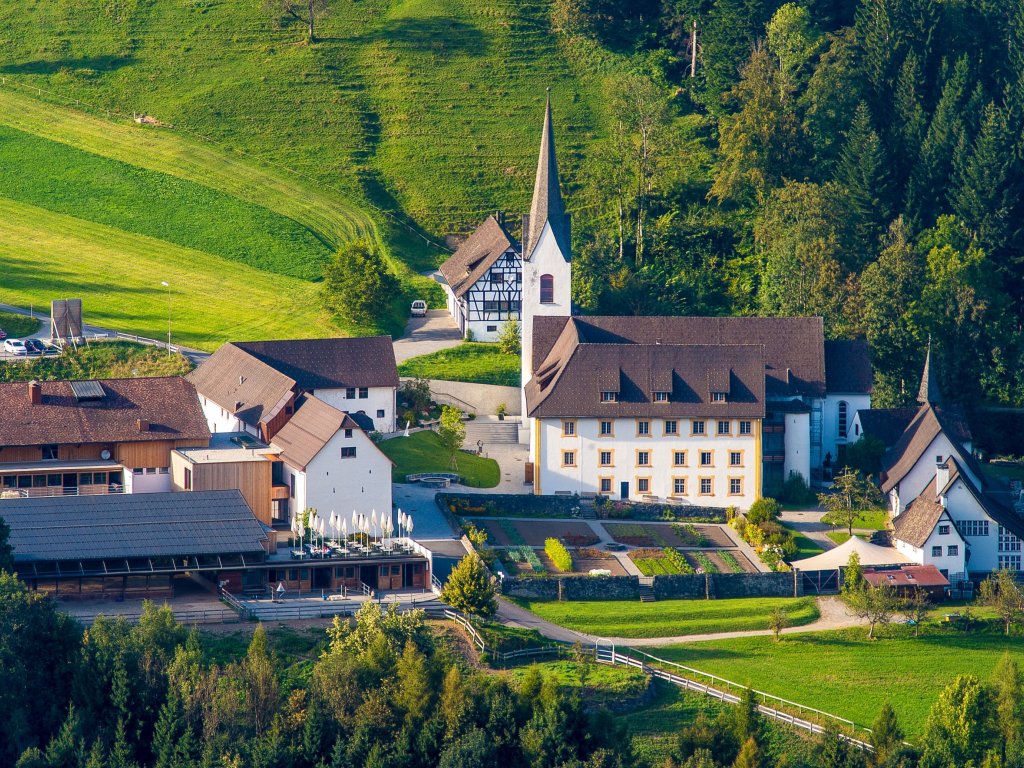 Propstei St. Gerold im Sommer