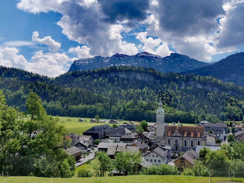 Dorfansicht Bezau mit Kanisfluh