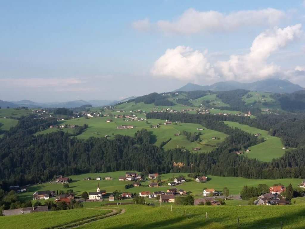 Blick auf Müselbach vom Feldweg Richtung Vöglen