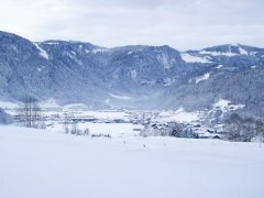 Blick auf Bezau im Winter